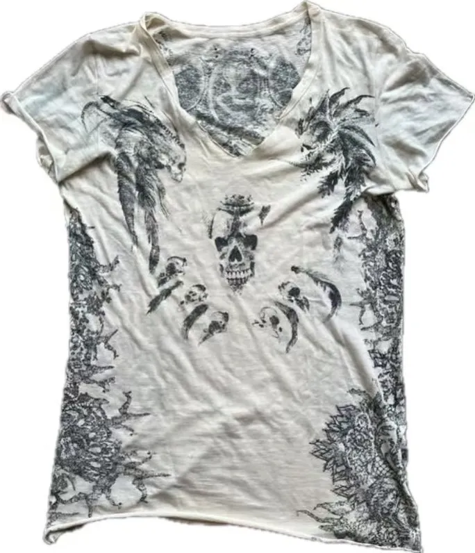 i6w9 v neck skull tee