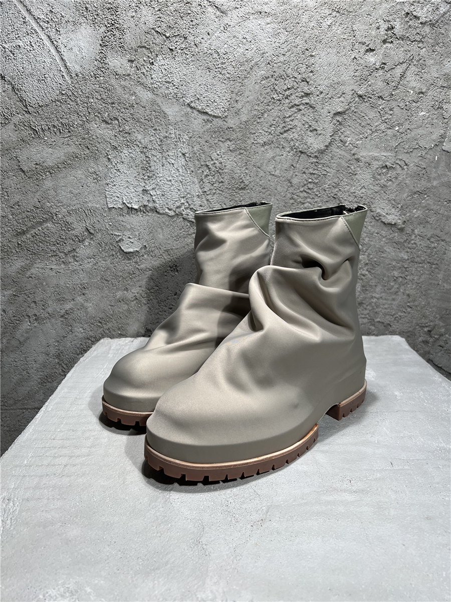 424 white boots