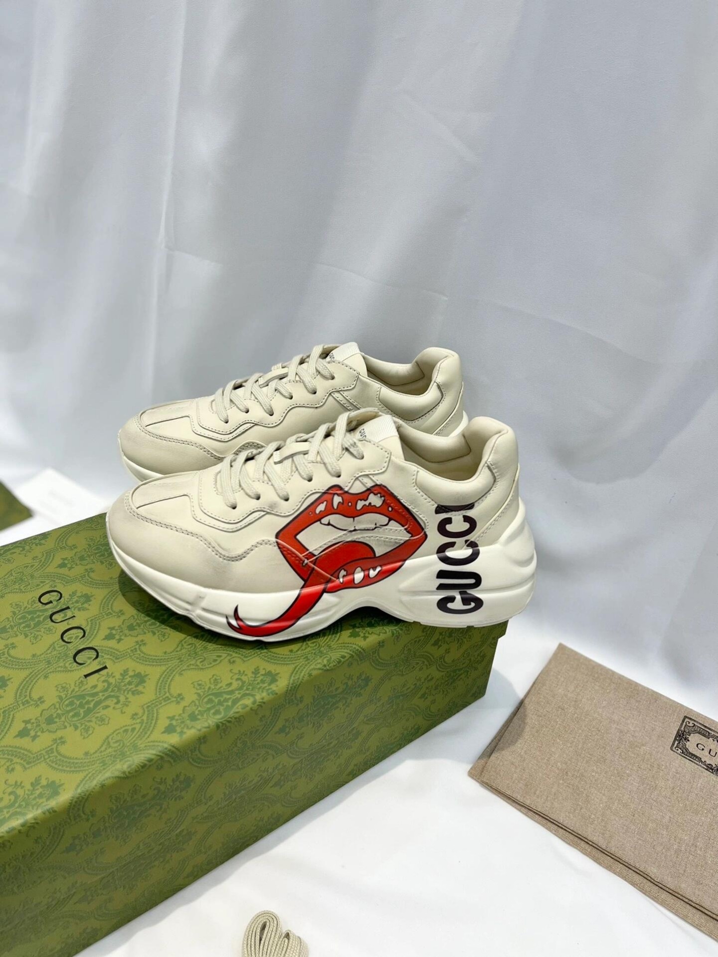 gucci rhyton